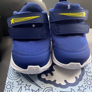 Nike Star Runner 3 Dream…Size 4C